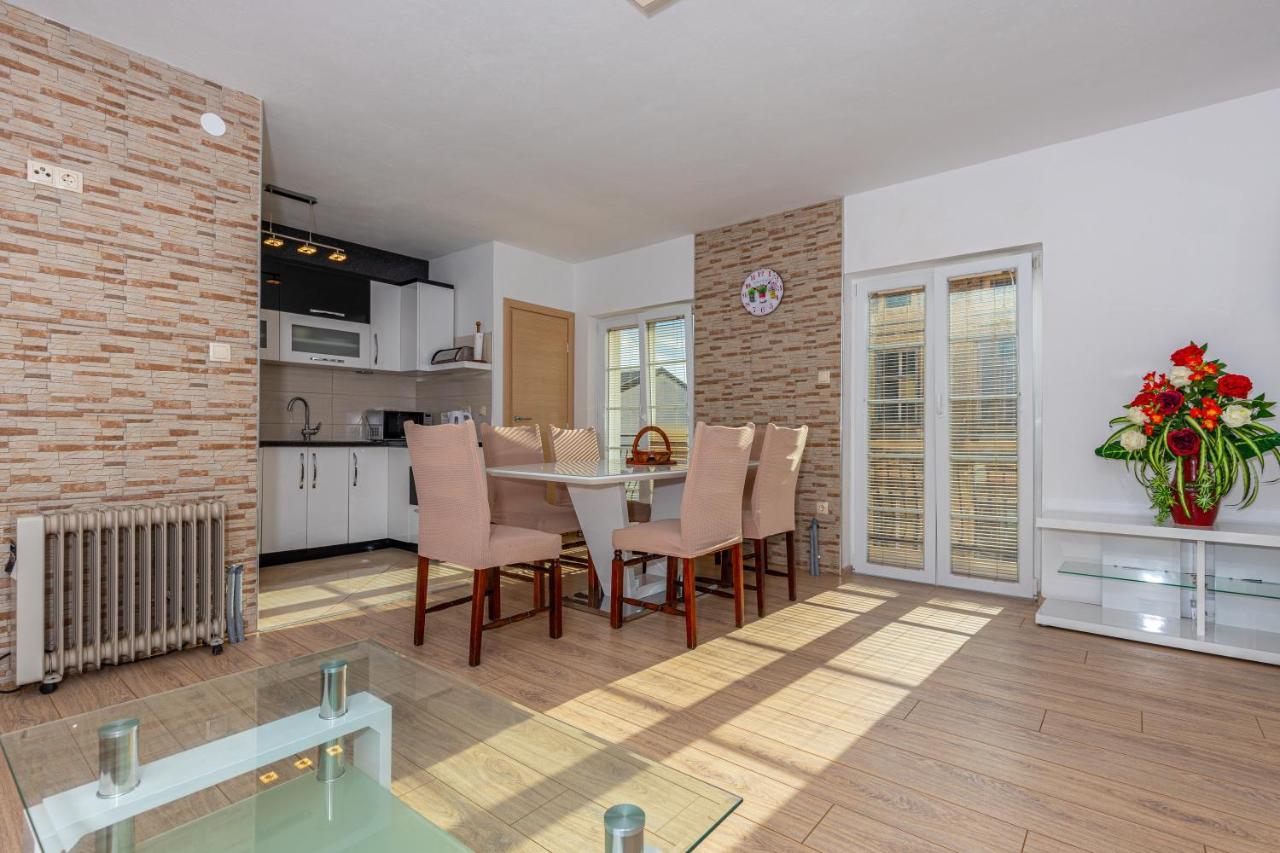 Apartman Sare Crikvenica Exterior foto